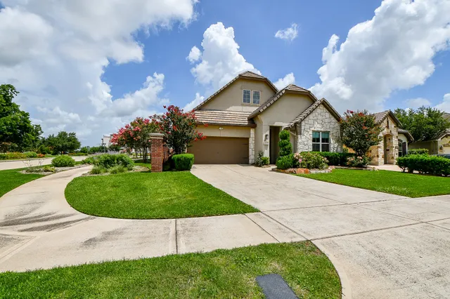 $598,888 | 4827 Bellwood Springs Lane, Sugar Land, TX 77479
