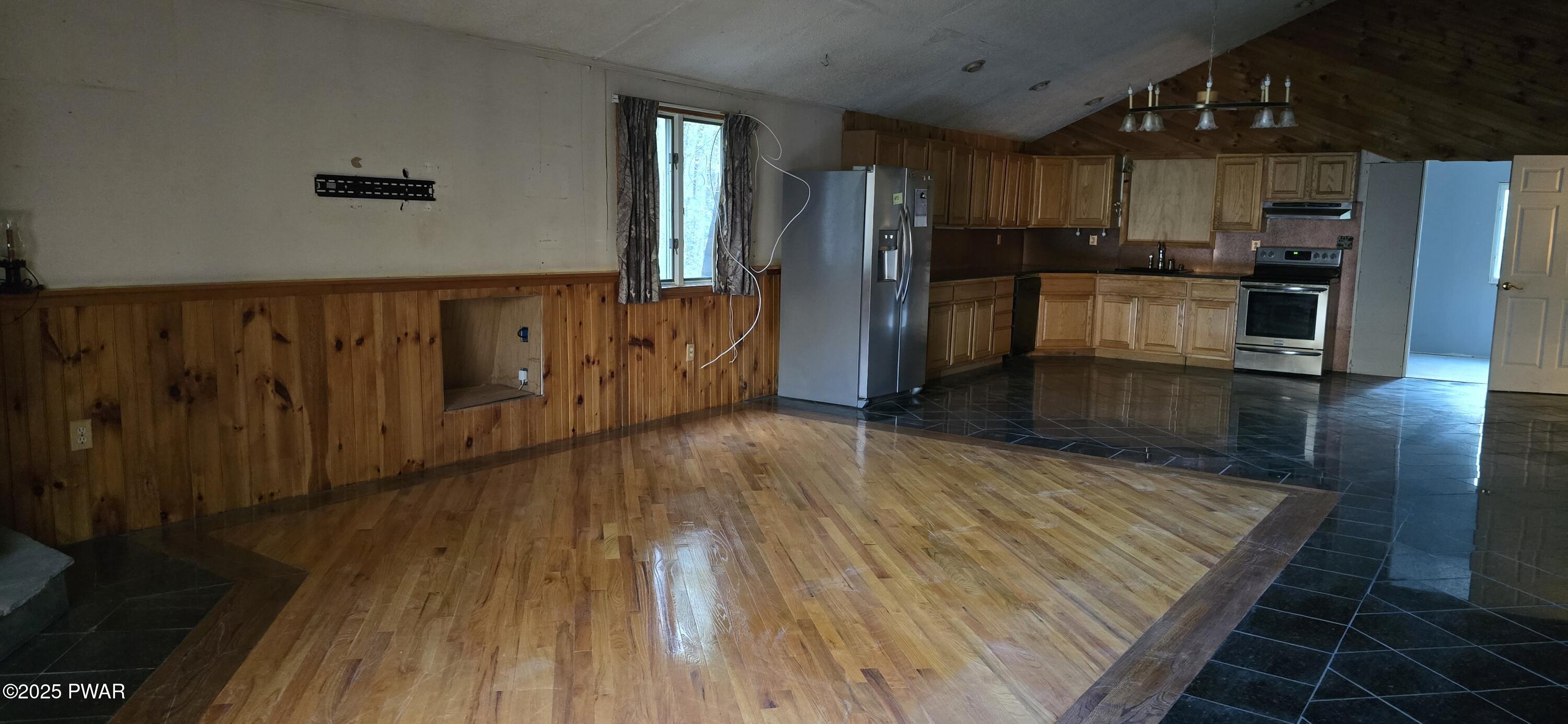 148 Neil Thompson Road Lackawaxen, PA 18435 - Photo 8 of 27 5