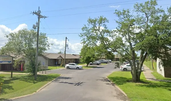 $530 | 815 East Russell Avenue, Welsh, LA 70591