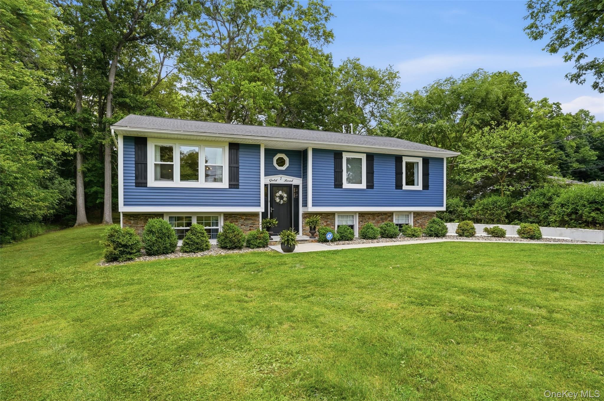 7 Gold Road Wappingers Falls, NY 12590 - Photo 2 of 35