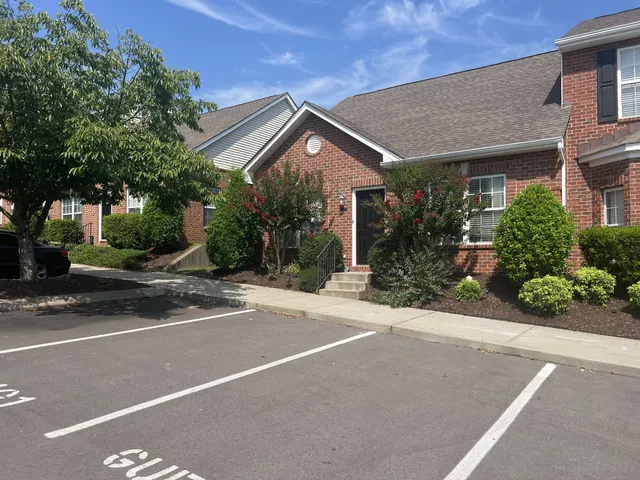 $1,950 | 1101 Downs Boulevard, Unit K101, Franklin, TN 37064