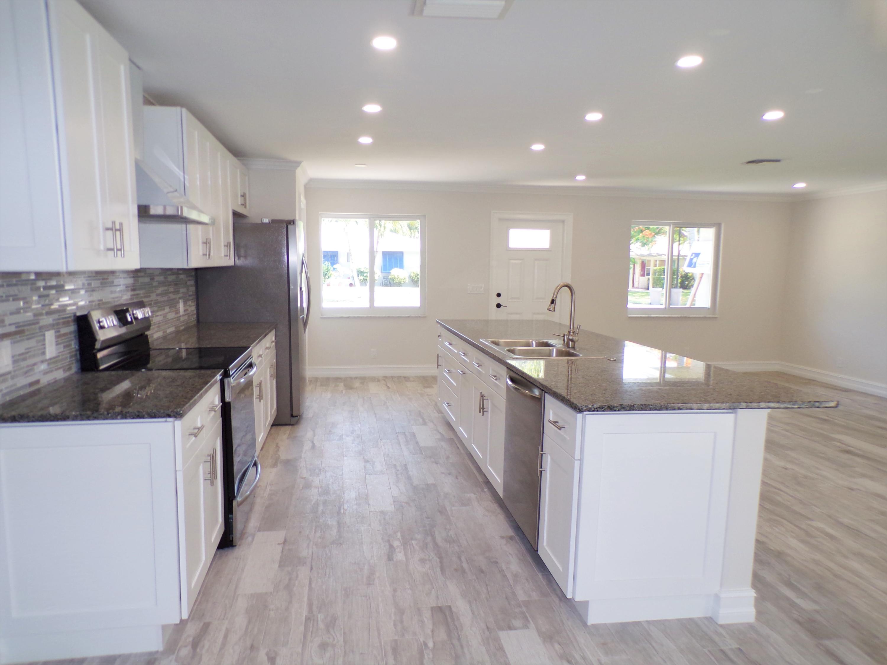 565 Dover Road Tequesta, FL 33469 - Photo 12 of 28 565 N Dover Rd, Tequesta, FL 33469