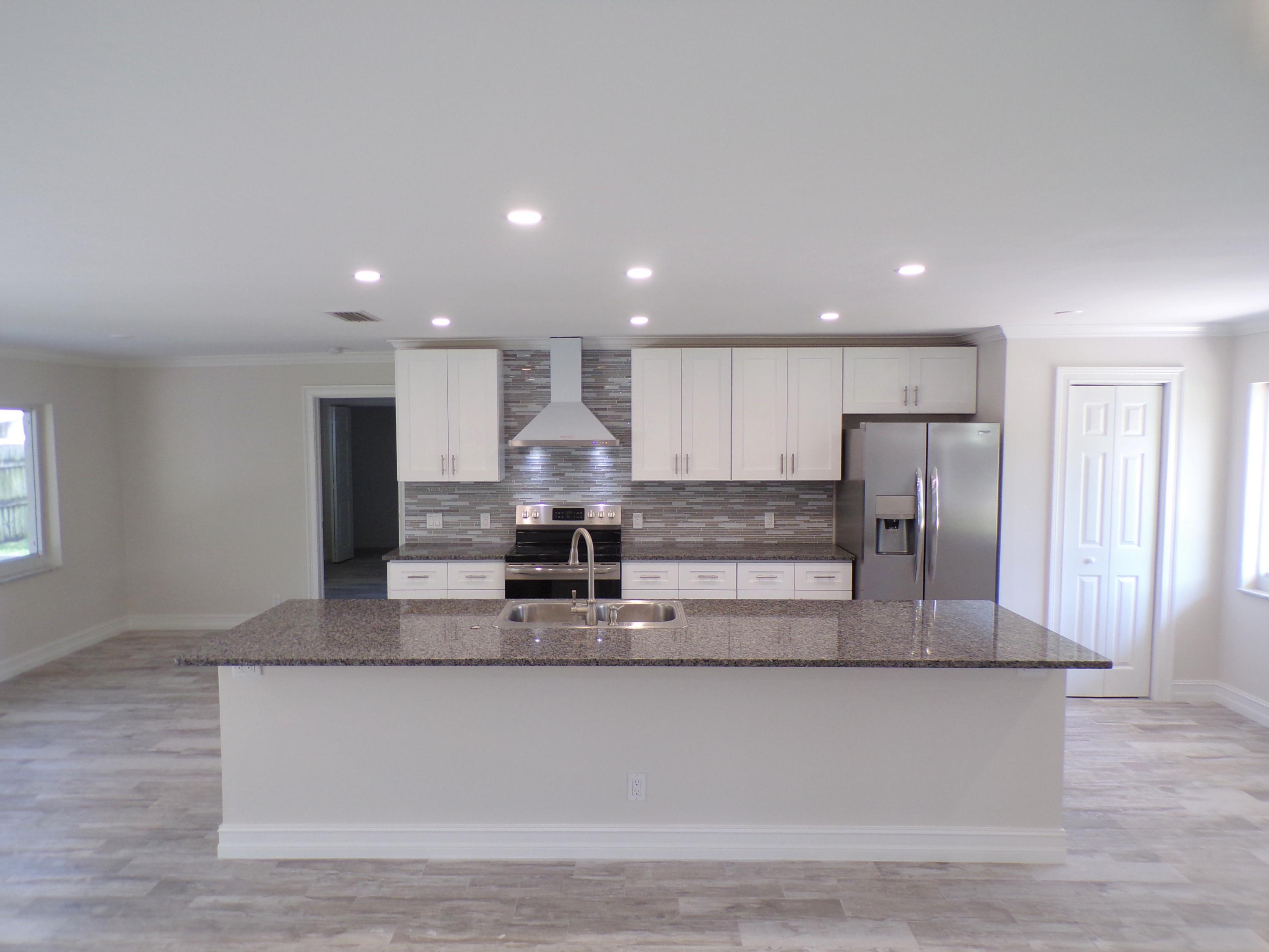 565 Dover Road Tequesta, FL 33469 - Photo 7 of 28 565 N Dover Rd, Tequesta, FL 33469