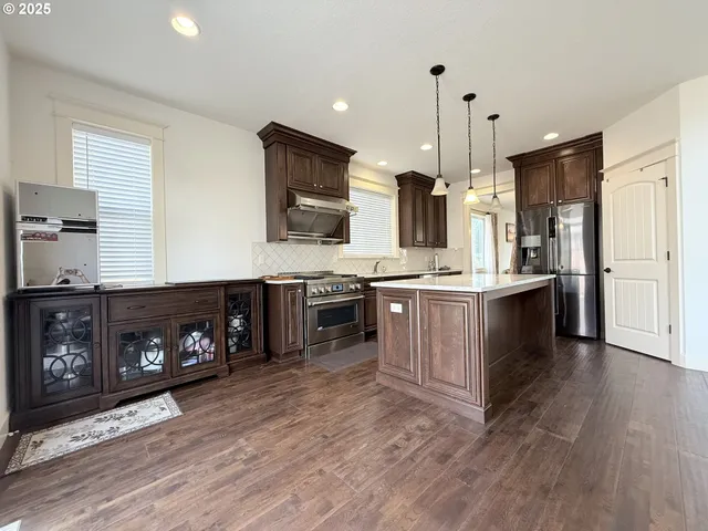 $1,180,000 | 13526 Southeast Ellen Drive, Clackamas, OR 97015