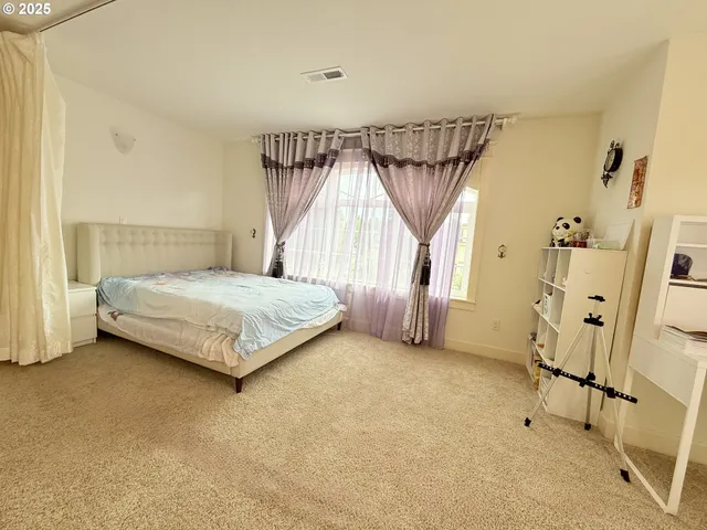 $1,180,000 | 13526 Southeast Ellen Drive, Clackamas, OR 97015