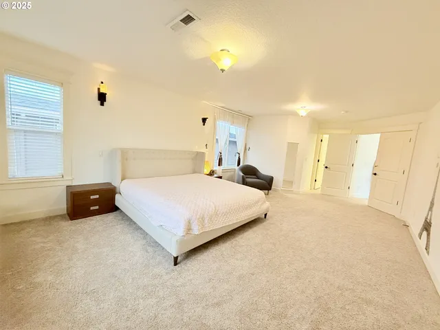 $1,180,000 | 13526 Southeast Ellen Drive, Clackamas, OR 97015