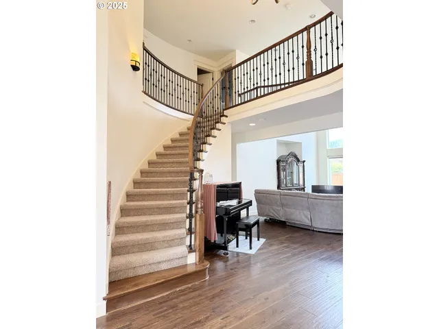 $1,180,000 | 13526 Southeast Ellen Drive, Clackamas, OR 97015