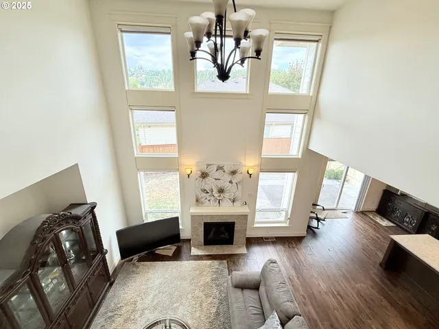 $1,180,000 | 13526 Southeast Ellen Drive, Clackamas, OR 97015