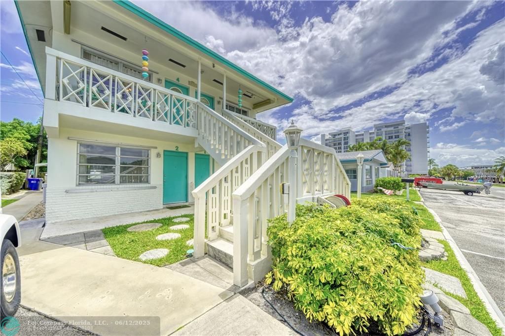 3220 Canal Drive Pompano Beach, FL 33062 - Photo 11 of 77