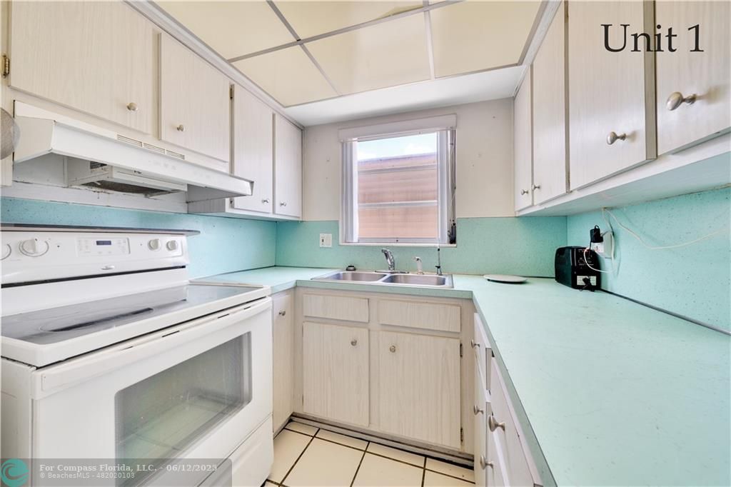 3220 Canal Drive Pompano Beach, FL 33062 - Photo 19 of 77