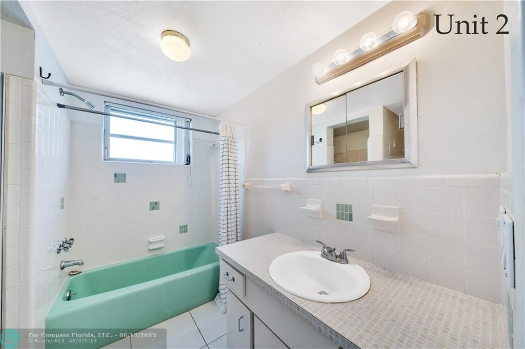 3220 Canal Drive Pompano Beach, FL 33062 - Photo 33 of 77