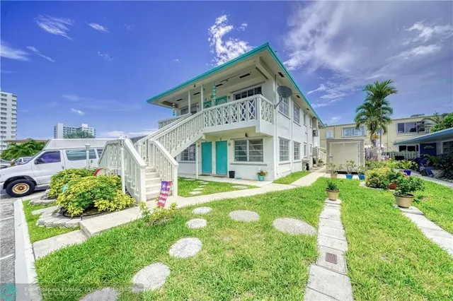 $1,999,000 | 3220 Canal Drive, Pompano Beach, FL 33062
