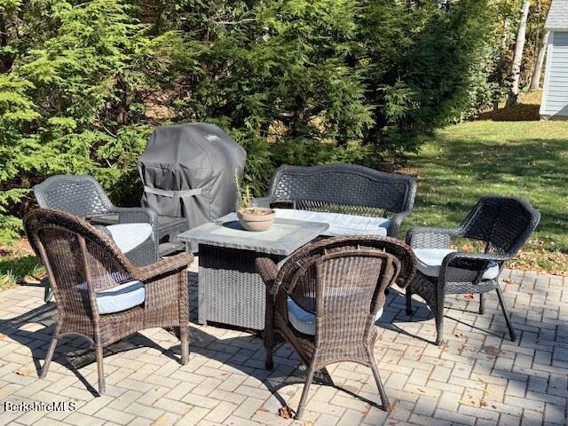 910 North Hoosac Road Williamstown, MA 01267 - Photo 19 of 25 Patio b