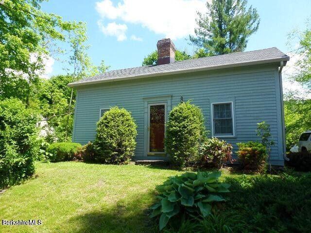 910 North Hoosac Road Williamstown, MA 01267 - Photo 5 of 25 Front of house from town card