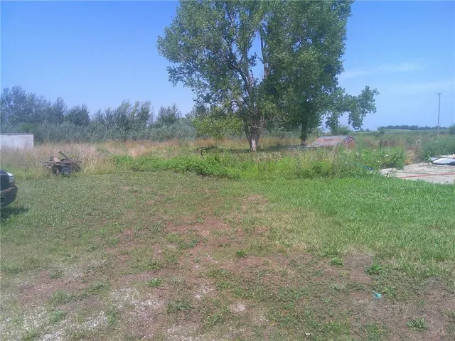$180,000 | 2092 Eisenhower Road, Ottawa, KS 66067