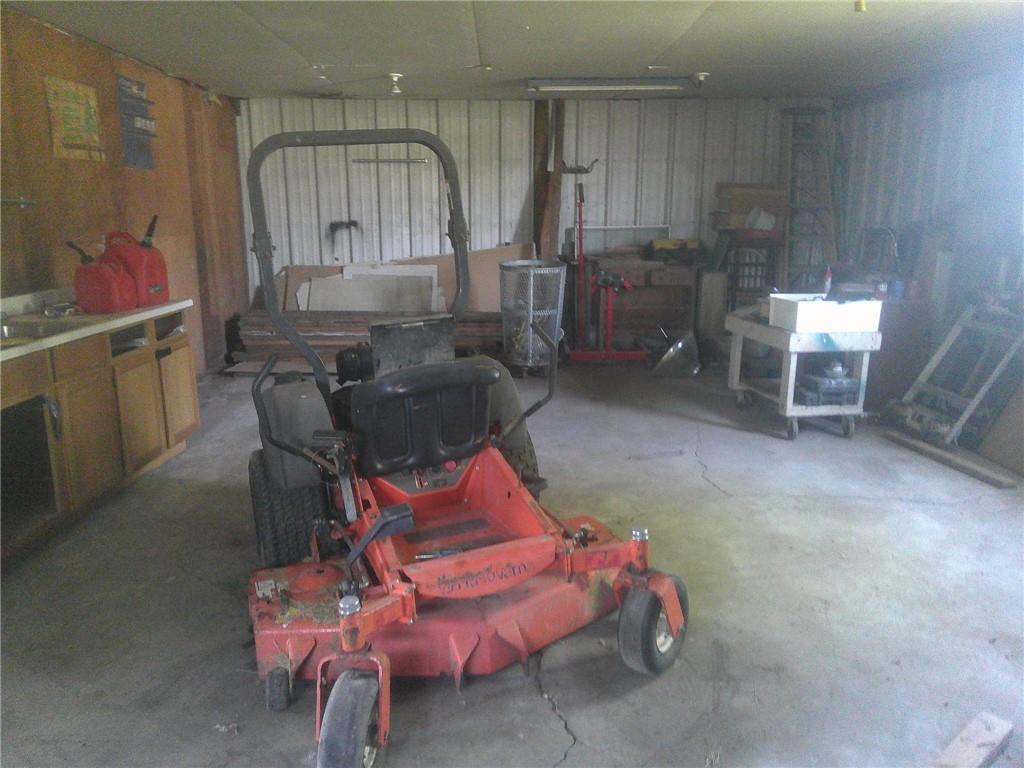 2092 Eisenhower Road Ottawa, KS 66067 - Photo 6 of 18