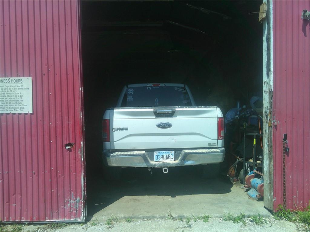 2092 Eisenhower Road Ottawa, KS 66067 - Photo 9 of 18