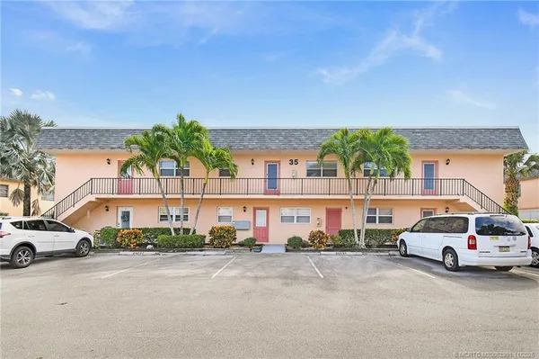 $159,000 | 2950 Southeast Ocean Boulevard, Unit 355, Stuart, FL 34996