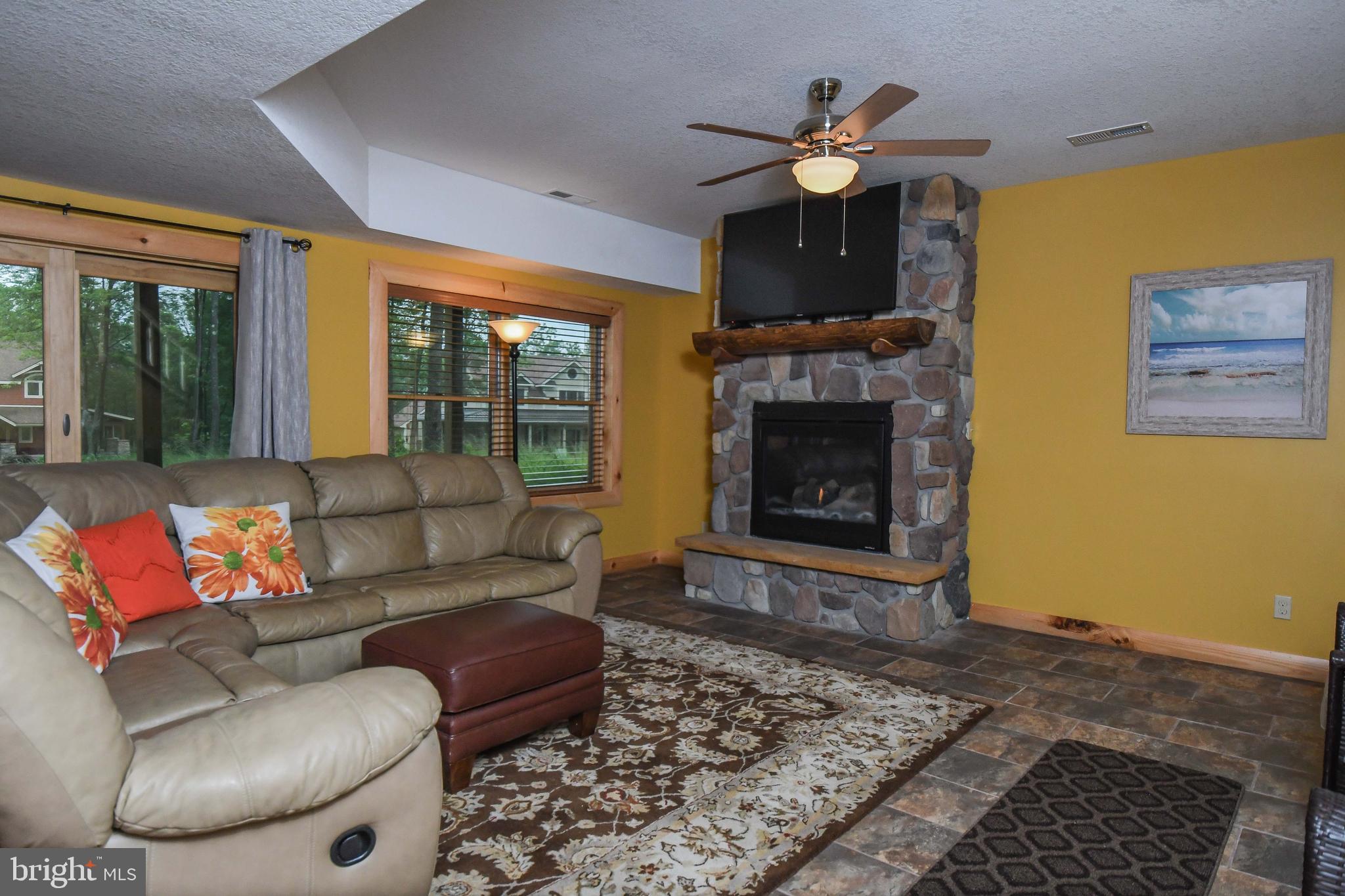 28 Sandstone Circle Oakland, MD 21550 - Photo 10 of 56