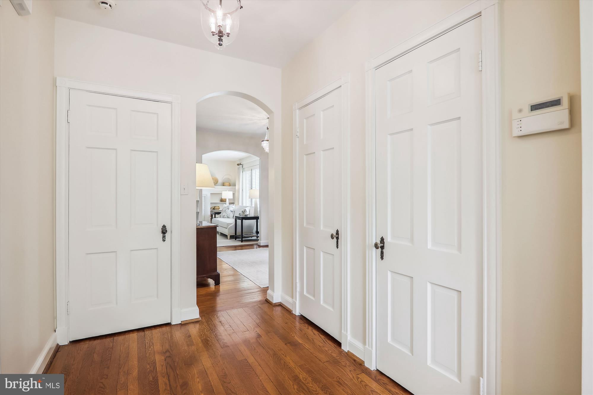 2900 Daniel Road Chevy Chase, MD 20815 - Photo 16 of 87 Main Level Hall
