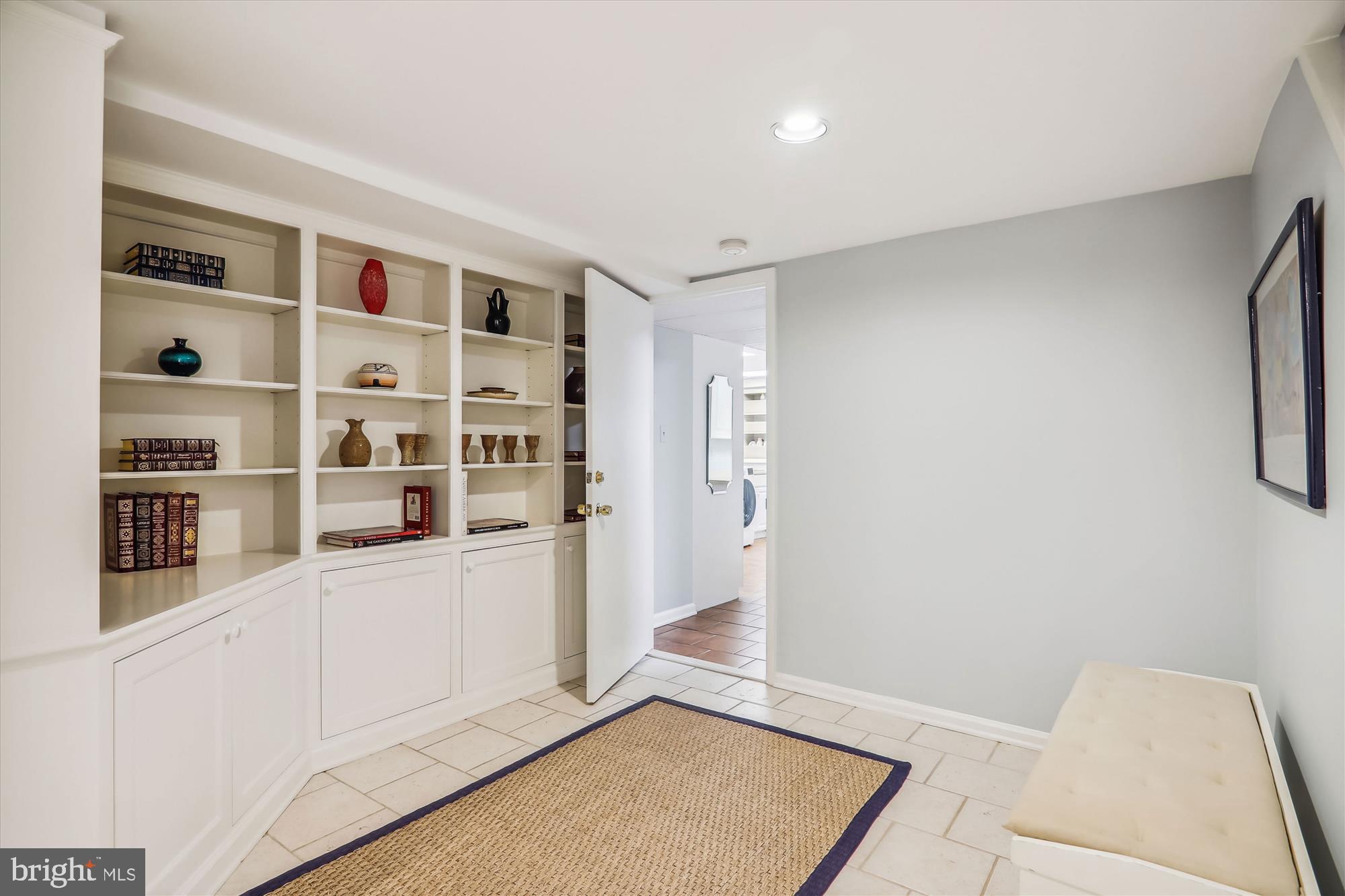 2900 Daniel Road Chevy Chase, MD 20815 - Photo 67 of 87 Lower Level Landing