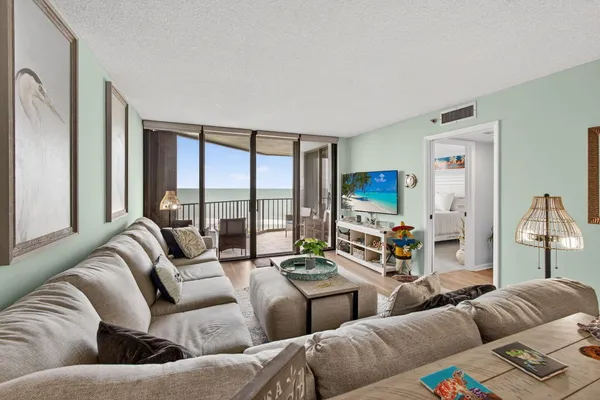 $5,000 | 9650 South Ocean Drive, Unit 302, Jensen Beach, FL 34957