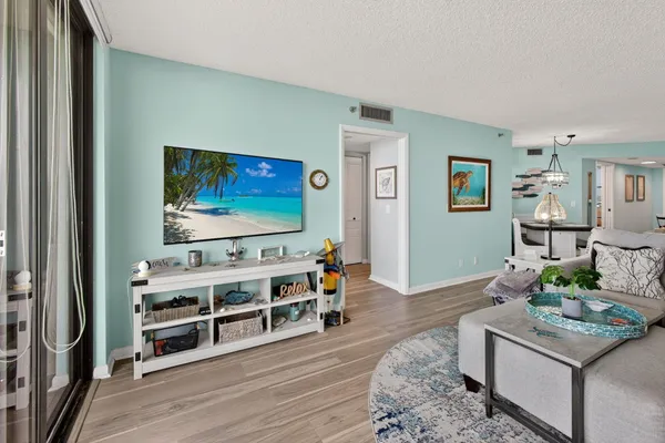 $5,000 | 9650 South Ocean Drive, Unit 302, Jensen Beach, FL 34957