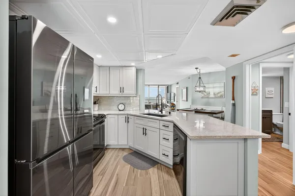 $5,000 | 9650 South Ocean Drive, Unit 302, Jensen Beach, FL 34957