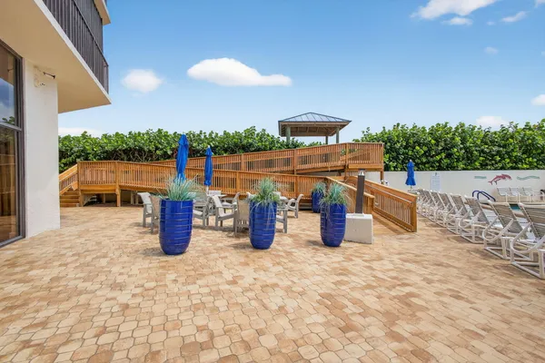 $5,000 | 9650 South Ocean Drive, Unit 302, Jensen Beach, FL 34957