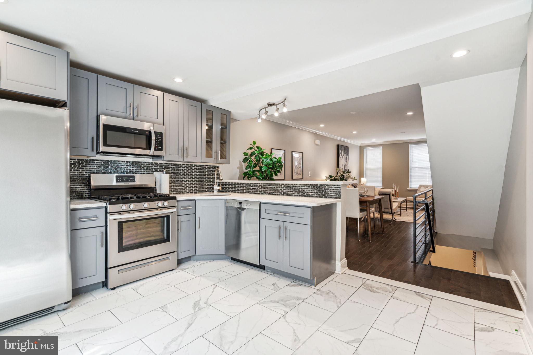 412 Tree Street Philadelphia, PA 19148 - Photo 12 of 43 Kitchen