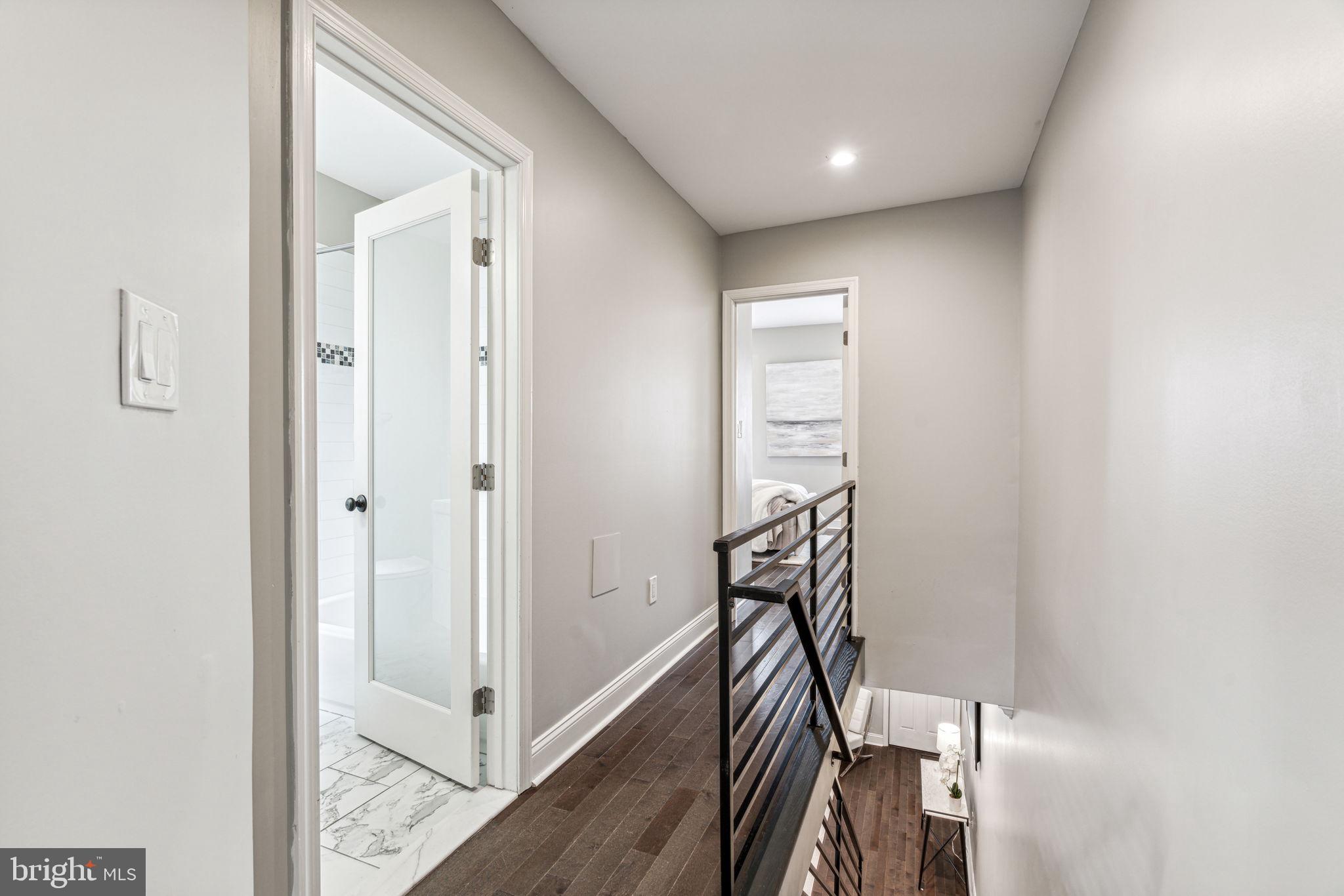 412 Tree Street Philadelphia, PA 19148 - Photo 20 of 43 2nd floor hallway