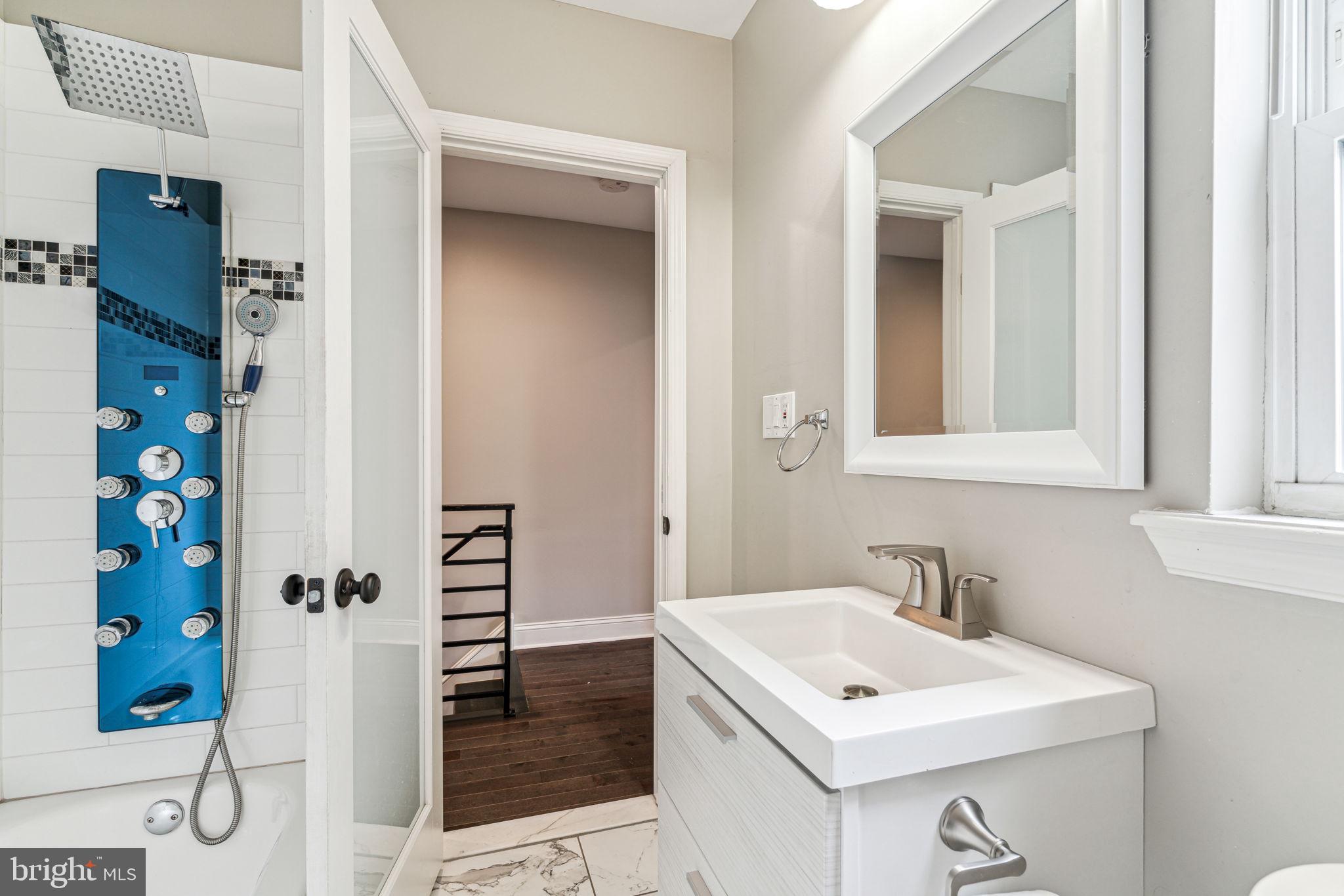 412 Tree Street Philadelphia, PA 19148 - Photo 35 of 43 Bathroom 2- 2nd floor hallway