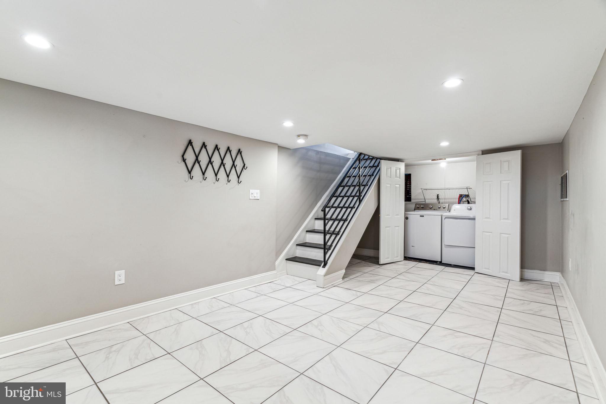 412 Tree Street Philadelphia, PA 19148 - Photo 39 of 43 Fully finished basement with laundry