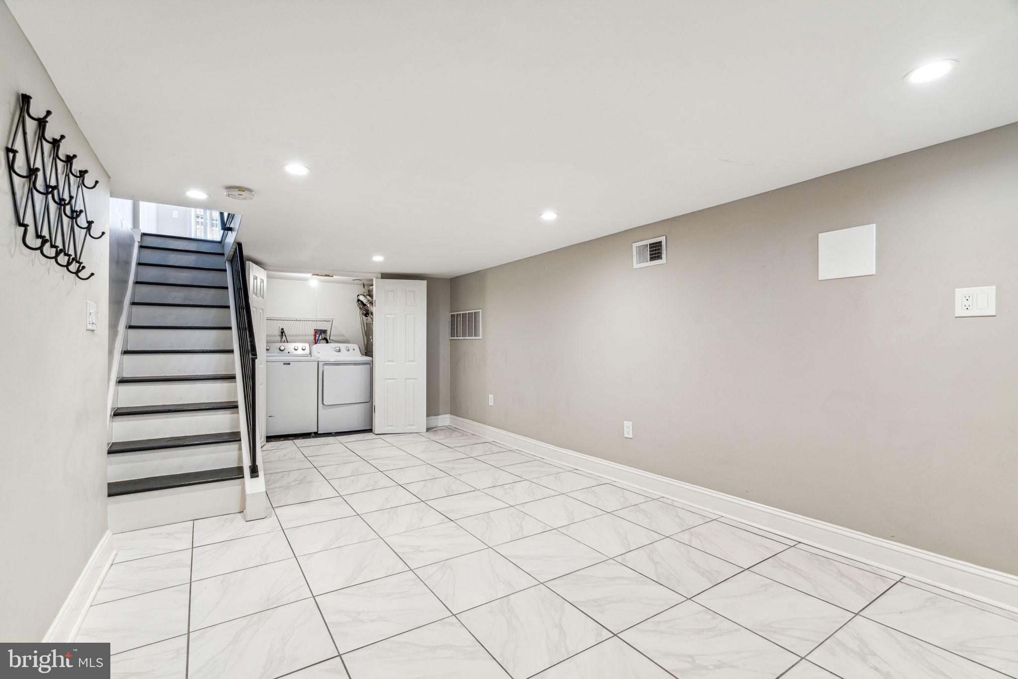 412 Tree Street Philadelphia, PA 19148 - Photo 41 of 43 Fully finished basement with laundry