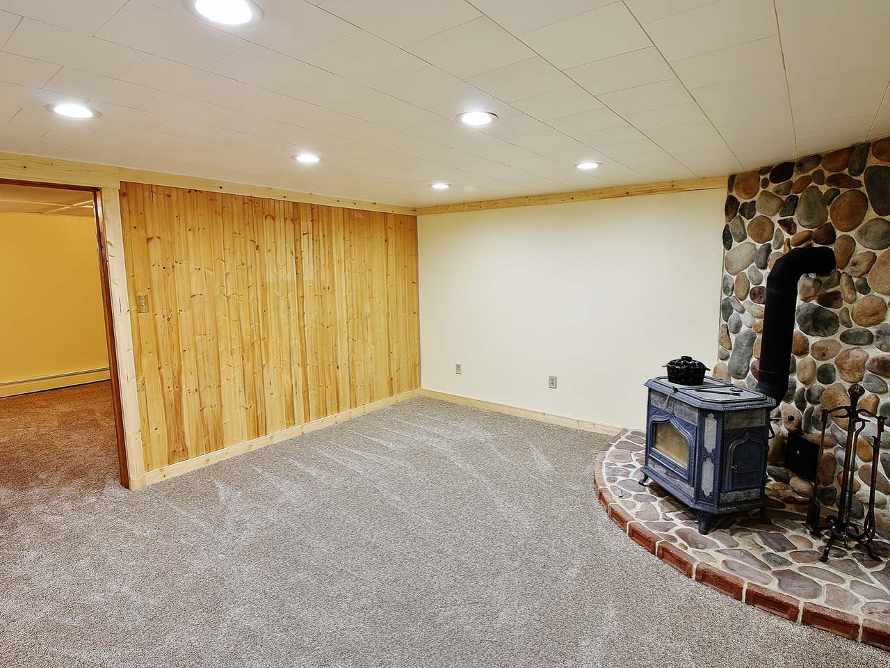 470 Bloom Road Eagle River, WI 54521 - Photo 13 of 35 Gallery Image 13