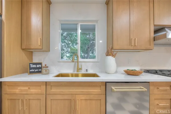 $1,388,888 | 4040 Lehman La, La Crescenta, CA 91214
