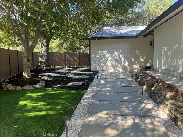 $1,388,888 | 4040 Lehman La, La Crescenta, CA 91214
