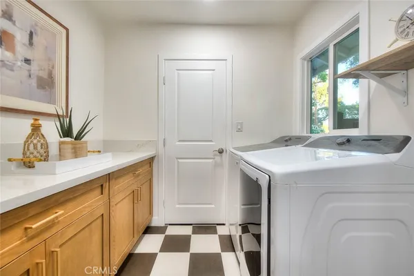 $1,388,888 | 4040 Lehman La, La Crescenta, CA 91214
