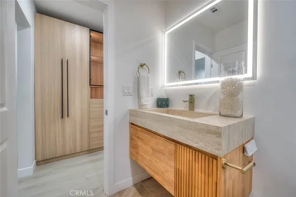 $1,388,888 | 4040 Lehman La, La Crescenta, CA 91214