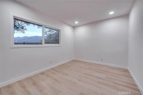 $1,388,888 | 4040 Lehman La, La Crescenta, CA 91214