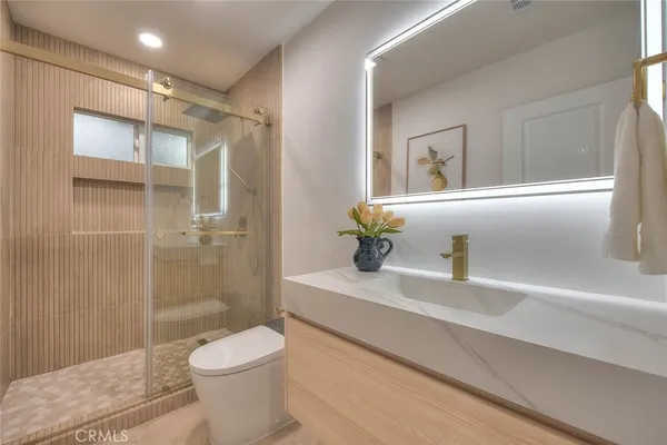 $1,388,888 | 4040 Lehman La, La Crescenta, CA 91214