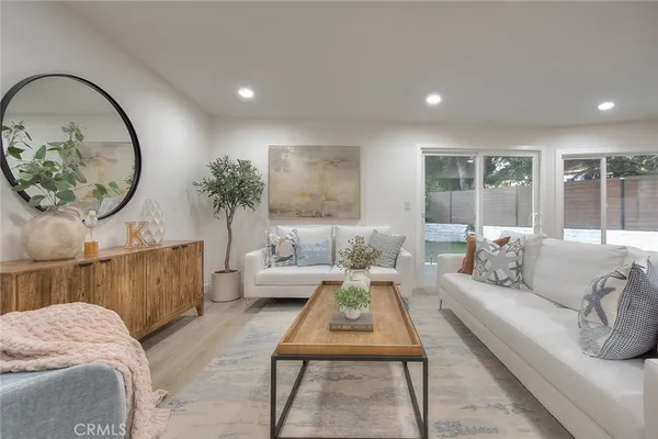 $1,388,888 | 4040 Lehman La, La Crescenta, CA 91214