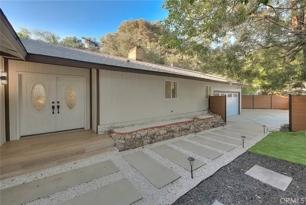 $1,388,888 | 4040 Lehman La, La Crescenta, CA 91214