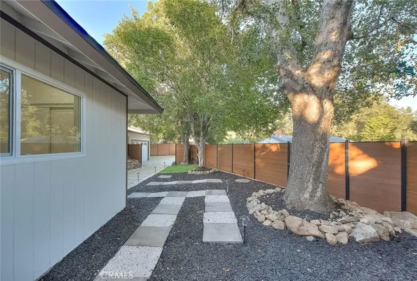 $1,388,888 | 4040 Lehman La, La Crescenta, CA 91214