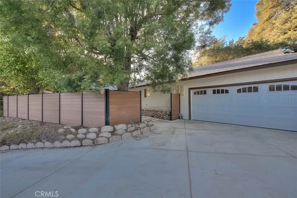 $1,388,888 | 4040 Lehman La, La Crescenta, CA 91214