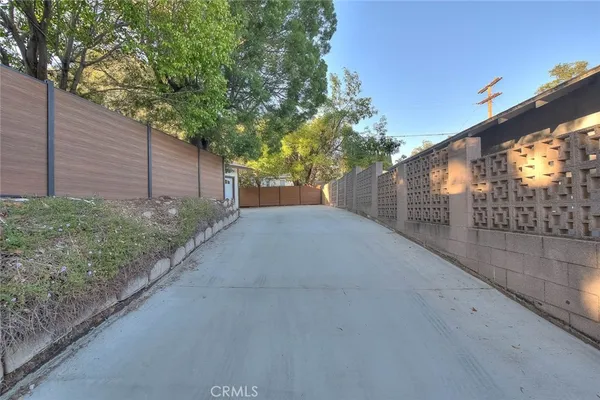 $1,388,888 | 4040 Lehman La, La Crescenta, CA 91214