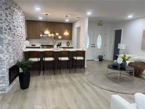 $1,388,888 | 4040 Lehman La, La Crescenta, CA 91214