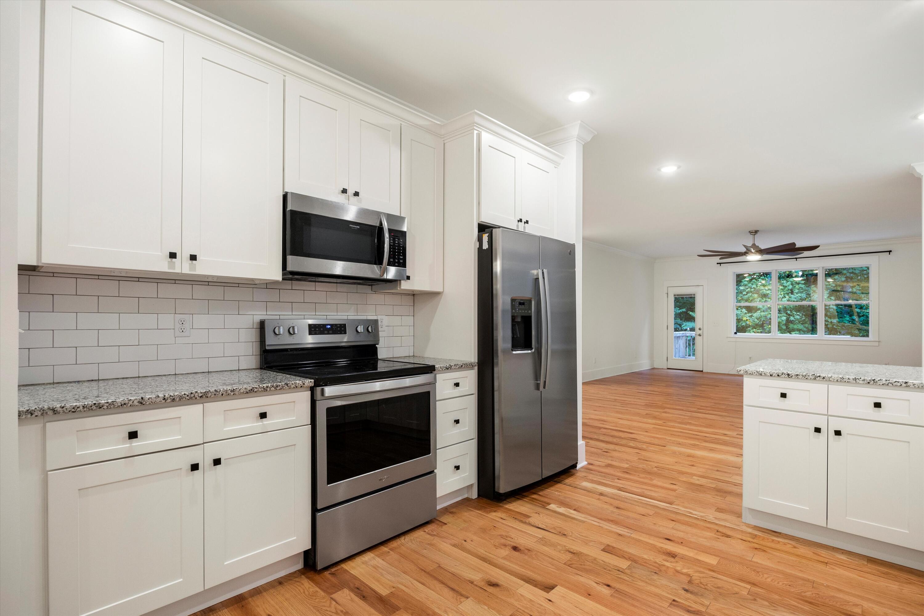 3851 Hamill Road Hixson, TN 37343 - Photo 15 of 47 15-IMG_7678