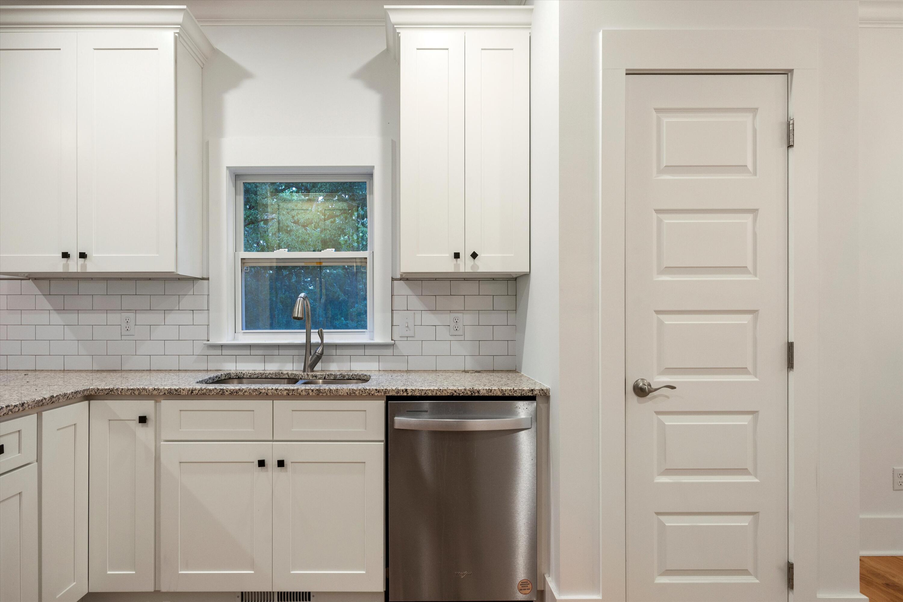 3851 Hamill Road Hixson, TN 37343 - Photo 17 of 47 17-IMG_7684