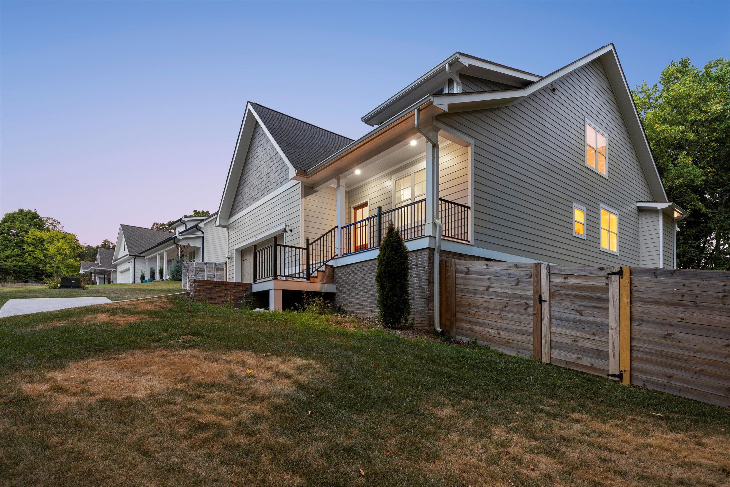 3851 Hamill Road Hixson, TN 37343 - Photo 3 of 47 04-IMG_7810